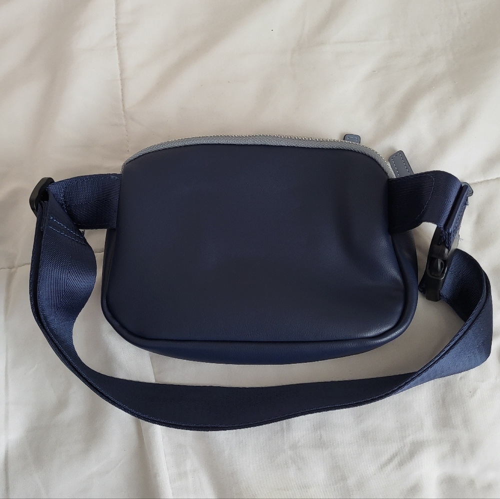 Waist/Crossbody Bag - Picture 2 of 3